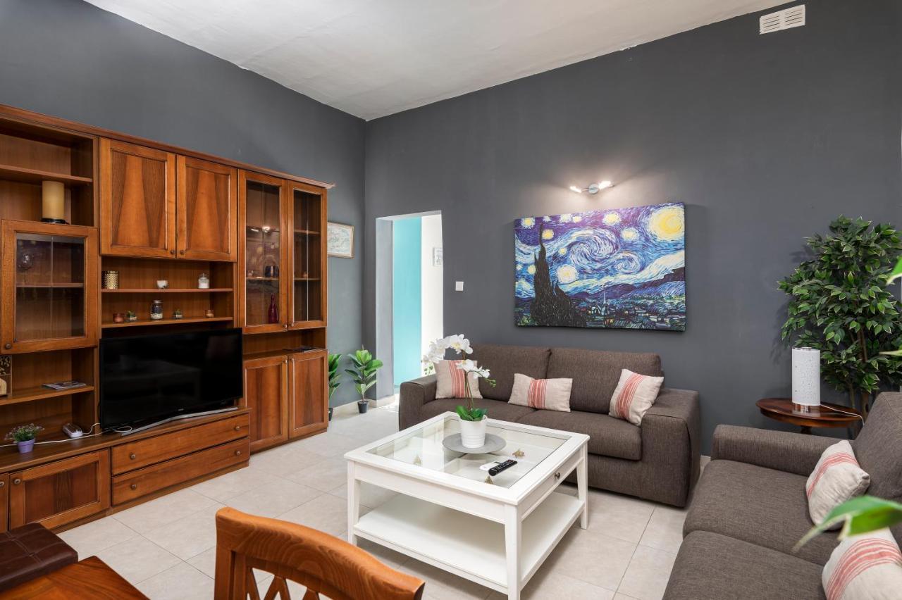 1 Bedroom Apartment With Cosy Backyard Close To Valletta Флоріана Екстер'єр фото